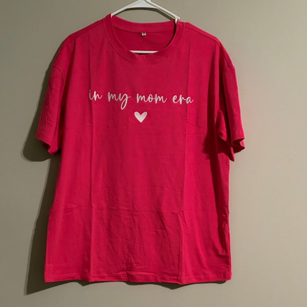 Pink Graphic T-Shirt - ‘in my mom era’